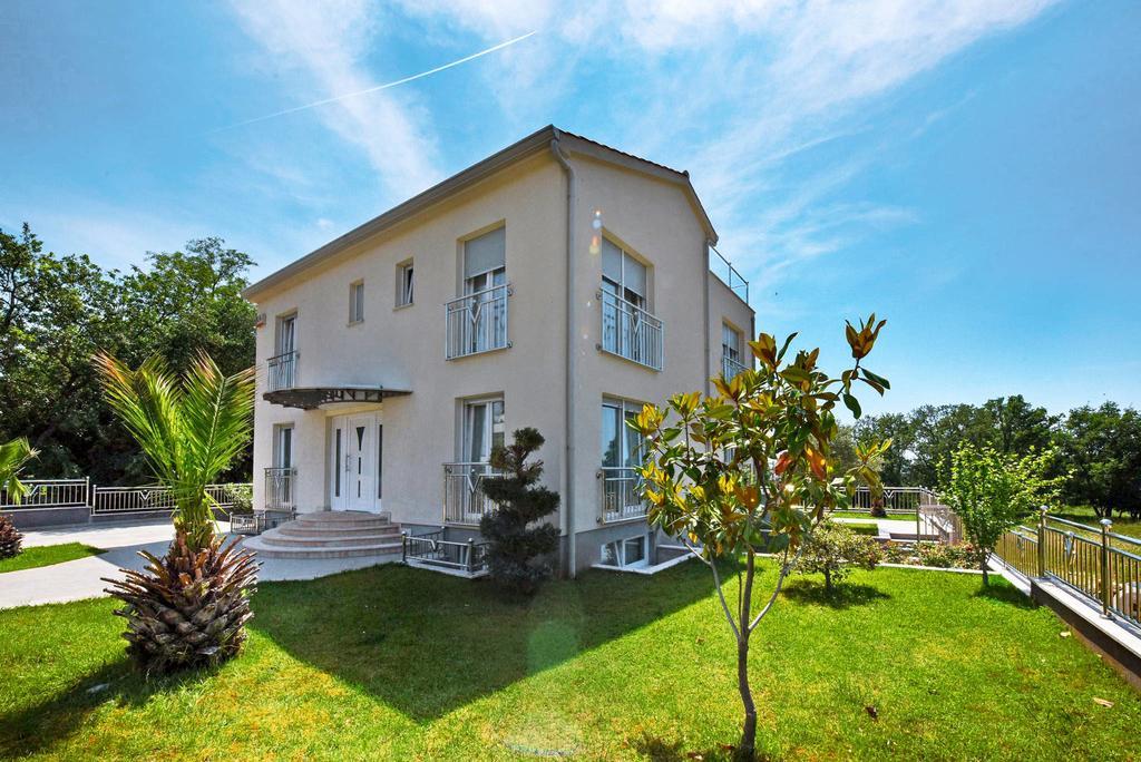 Villa Valerio Poreč Exteriör bild