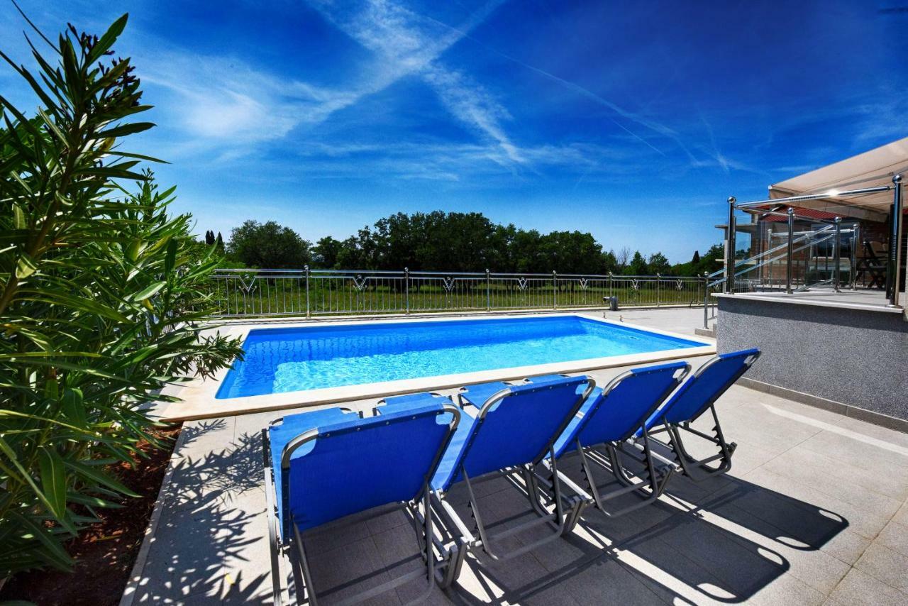 Villa Valerio Poreč Exteriör bild