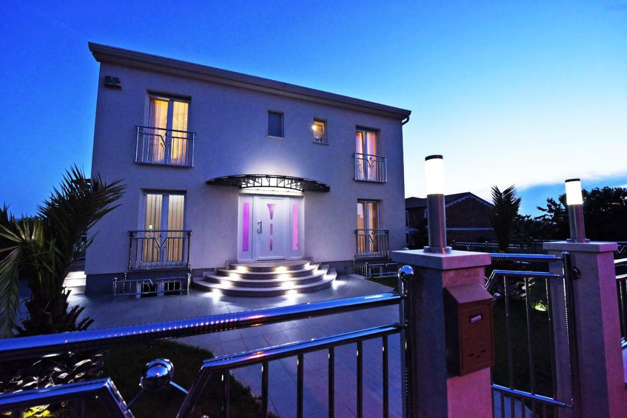 Villa Valerio Poreč Exteriör bild